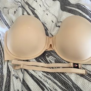 Body by Victoria’s Secret multi-way/Multi-position strapless bra Never worn